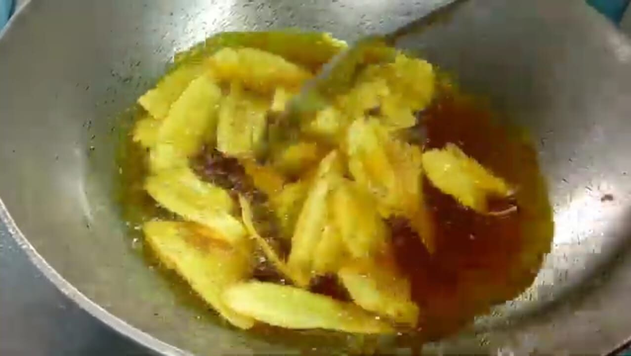 https://priyankakitchens.com/banana-chips-kele-ke-chips-banana-wafers/