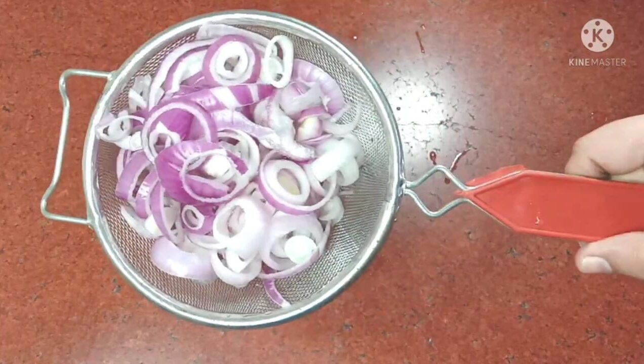 Lemon-Restaurant Style Sirke Wali Pyaz| priyankakitchens.com