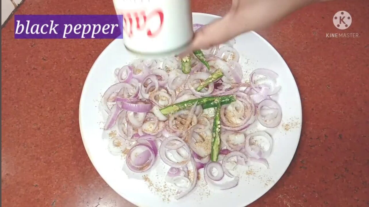 Lemon-Restaurant Style Sirke Wali Pyaz| priyankakitchens.com
