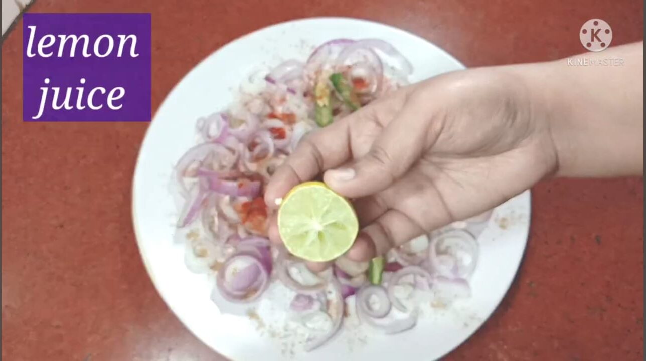 Lemon-Restaurant Style Sirke Wali Pyaz| priyankakitchens.com