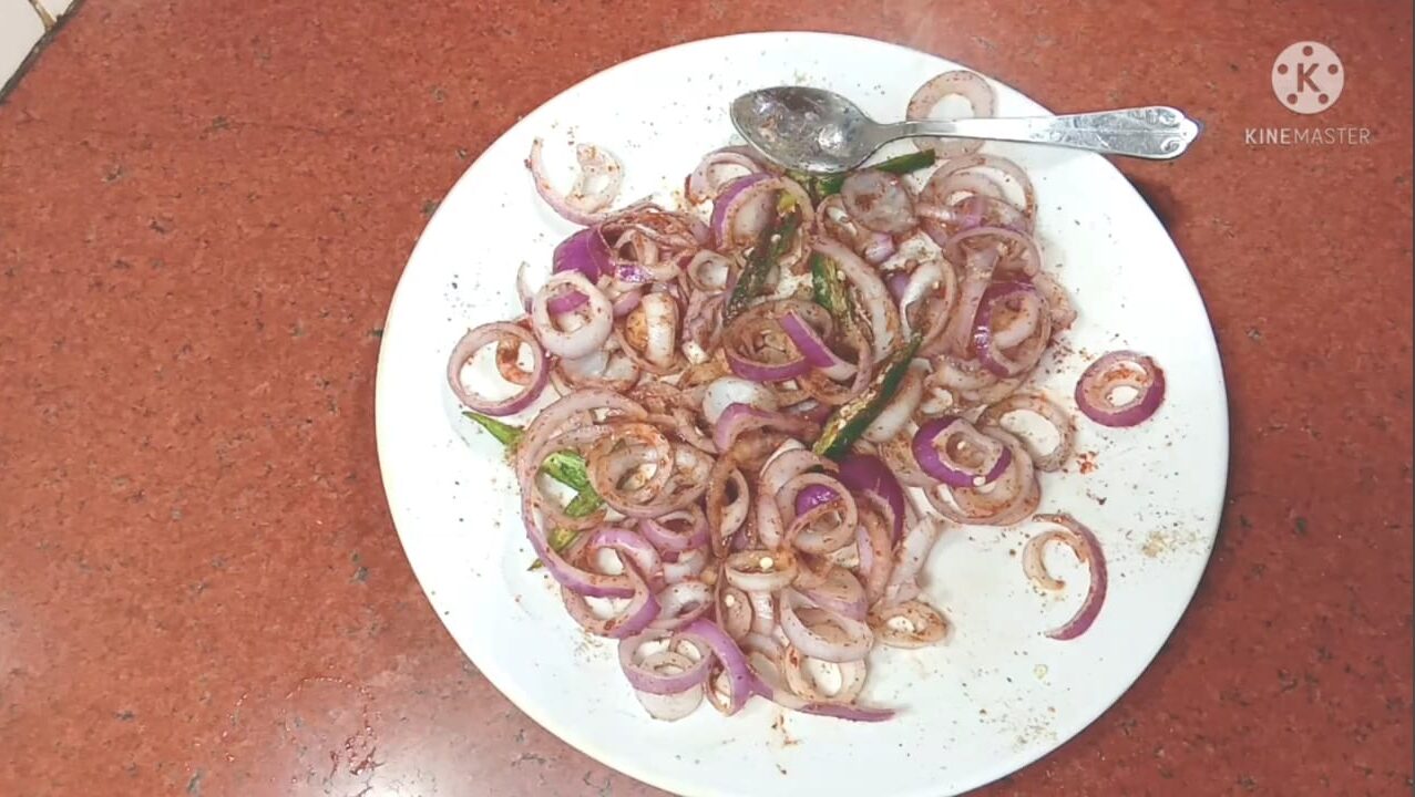 Lemon-Restaurant Style Sirke Wali Pyaz| priyankakitchens.com