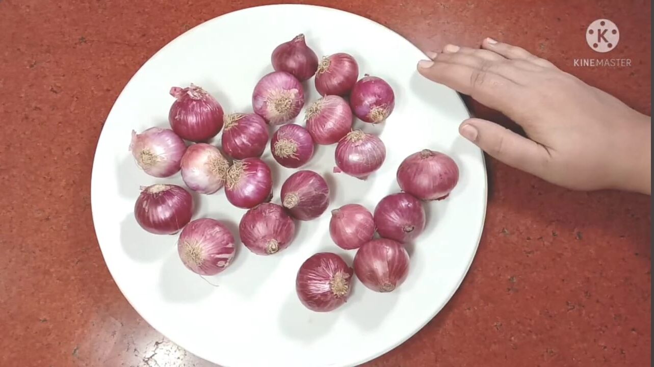Lemon-Restaurant Style Sirke Wali Pyaz| priyankakitchens.com