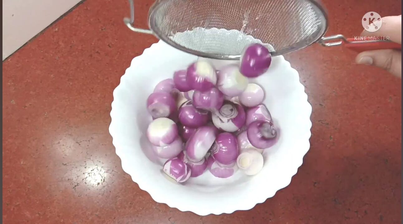 Oniion-Restaurant Style Sirke Wali Pyaz| priyankakitchens.com