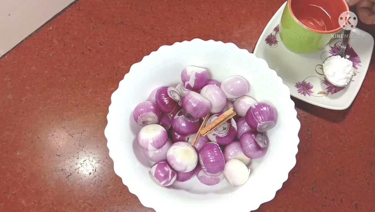 Oniion-Restaurant Style Sirke Wali Pyaz| priyankakitchens.com