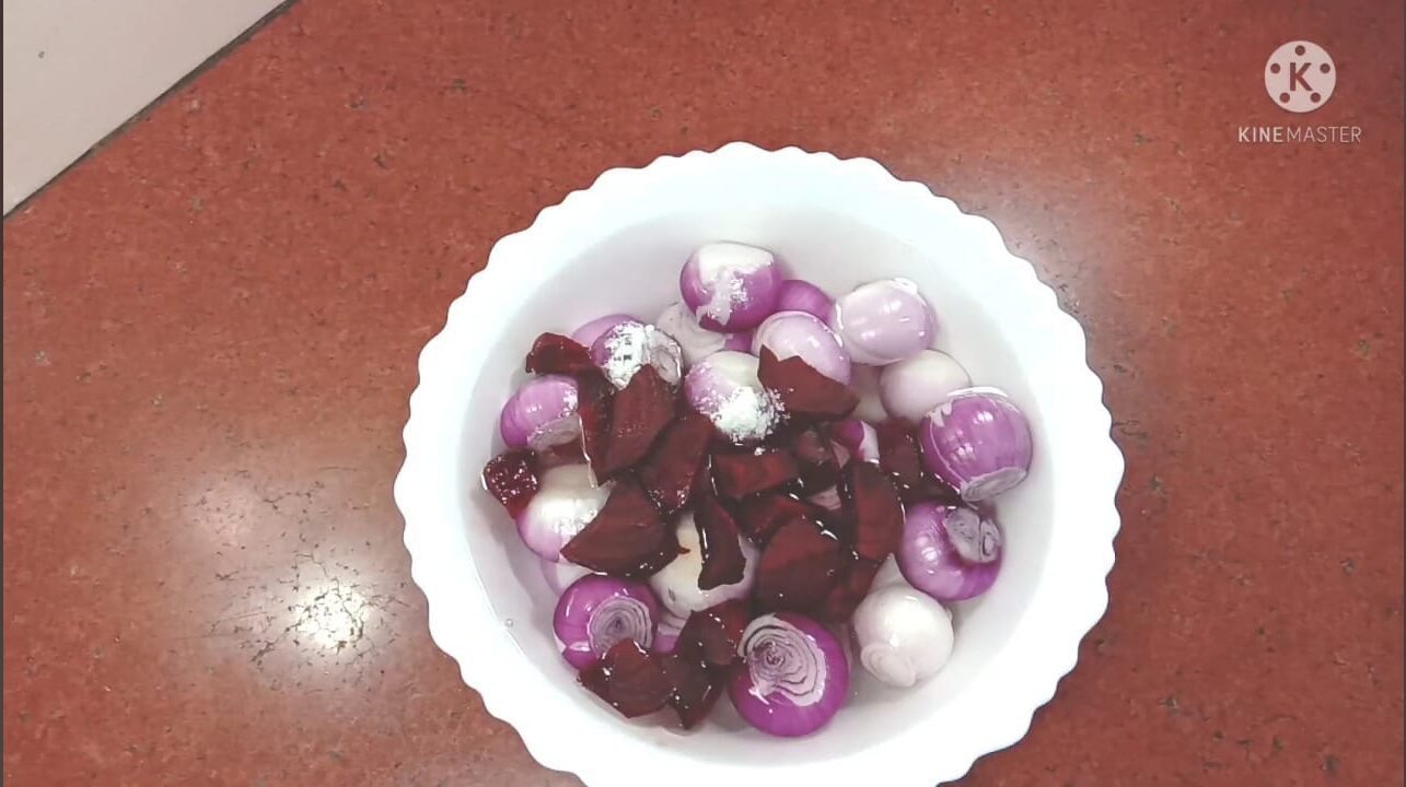 Oniion-Restaurant Style Sirke Wali Pyaz| priyankakitchens.com