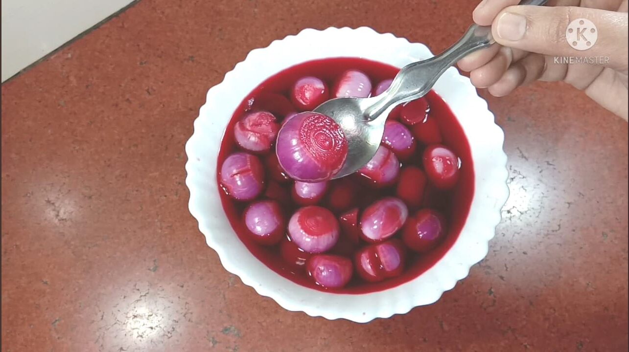 Oniion-Restaurant Style Sirke Wali Pyaz| priyankakitchens.com