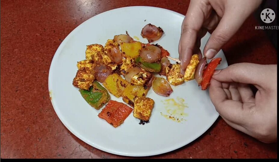 तंदूरी पनीर टिक्का | Tandoori Paneer Tikka Recipe in Hindi | Tandoori Paneer Tikka | How to Make Paneer Tikka Recipe Without Oven